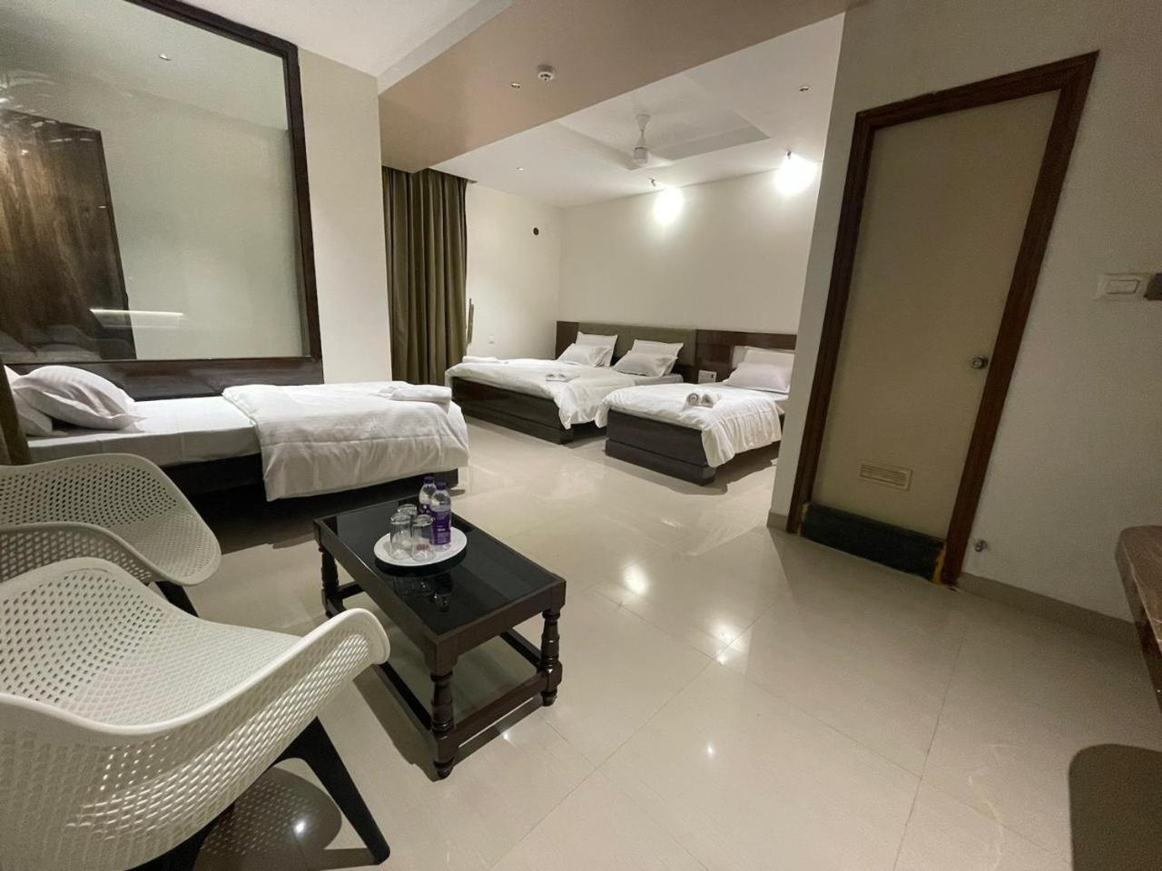 Model Grand Inn Bellary Ngoại thất bức ảnh