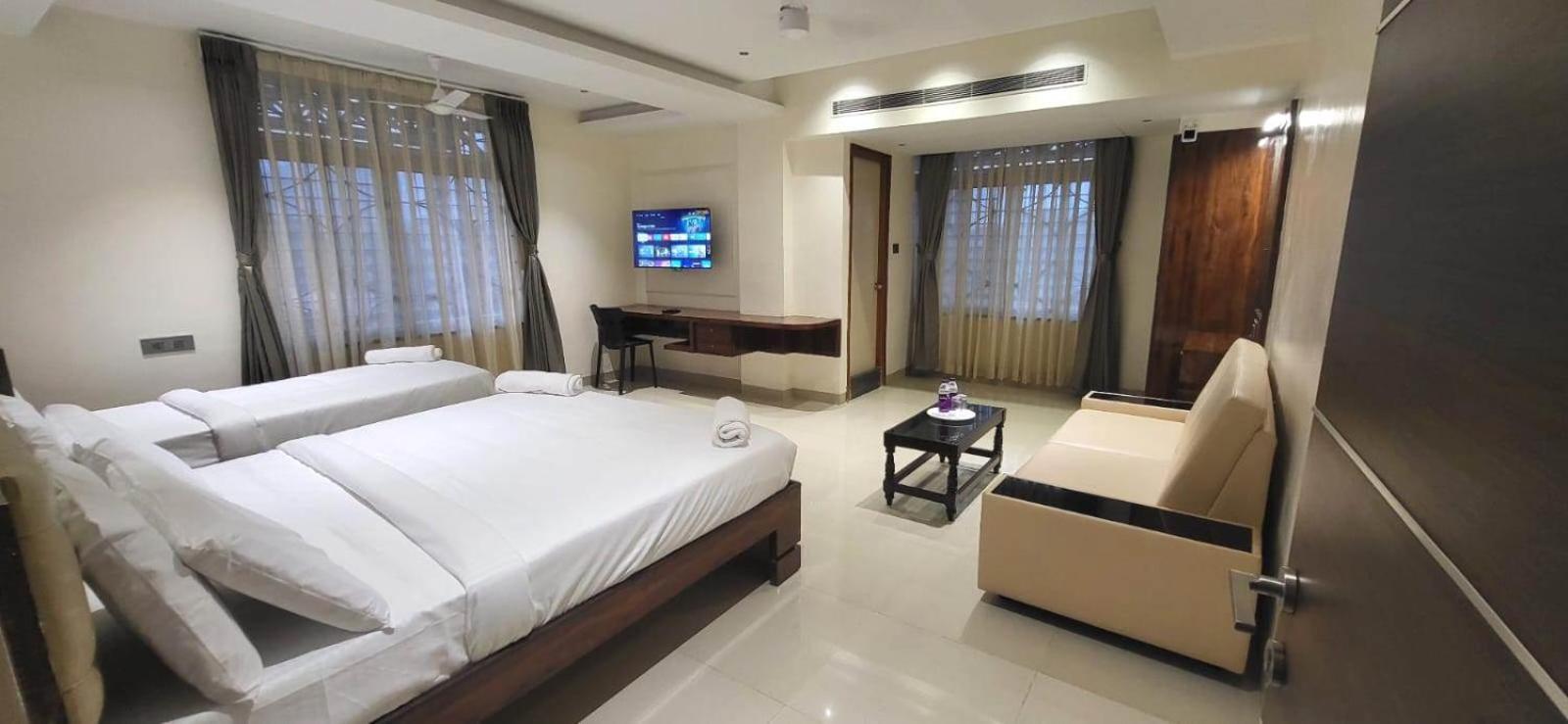 Model Grand Inn Bellary Ngoại thất bức ảnh